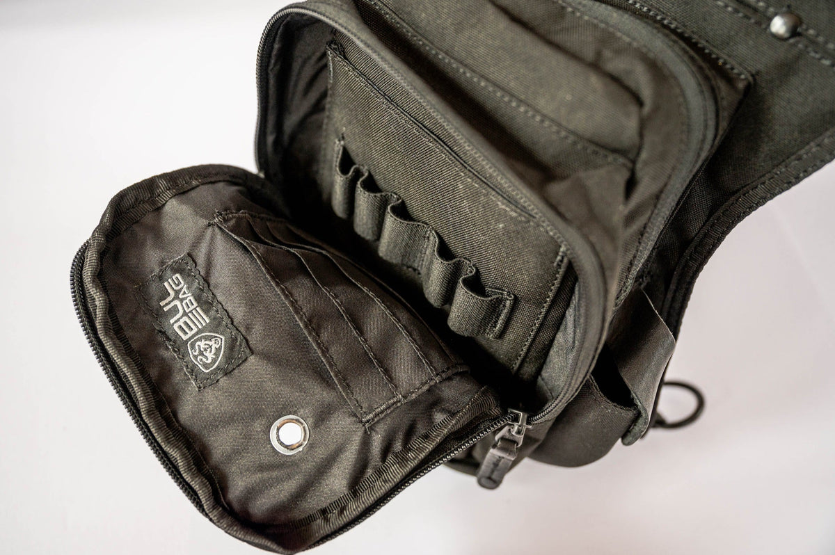 Diamondback in Black/Black, organiser pockets