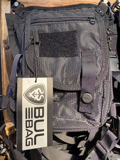 Diamondback in Black/Black, front, diamond ripstop